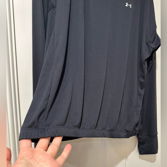 Under Armour black hoodie workout heat gear long sleeve top - Picture 7 of 9